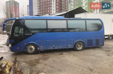 Пригородный автобус YUTONG ZK 2007 в Киеве