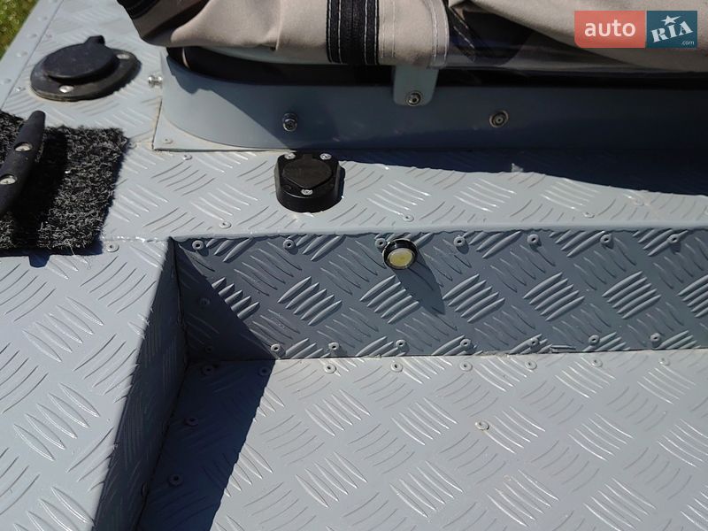 Човен Южанка 2 2015 в Києві