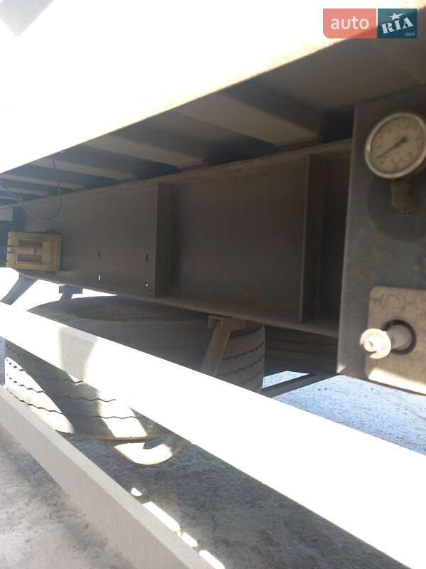 Зерновоз - полуприцеп Zaslaw D 653 2009 в Черкассах