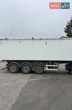 Зерновоз - полуприцеп Zaslaw D 653 2017 в 