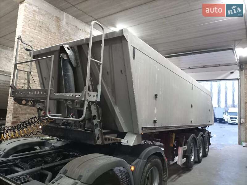 Самосвал полуприцеп Zaslaw D 653 2011 в Ровно