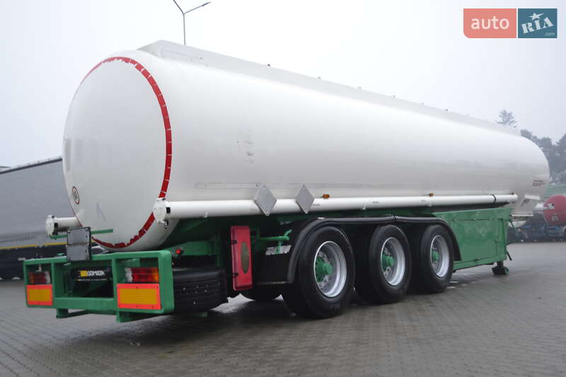 Цистерна Zasta N-36 1998 в Хусте