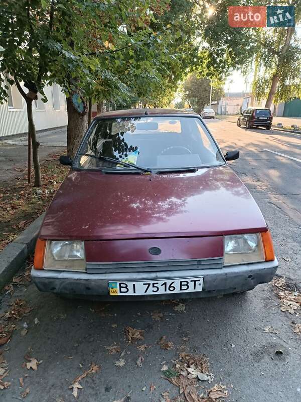 Хетчбек ЗАЗ 1102 Таврія-Нова 2000 в Кременчуці фото 4 Хетчбек ЗАЗ 1102 Таврія-Нова 2000 в Кременчуці