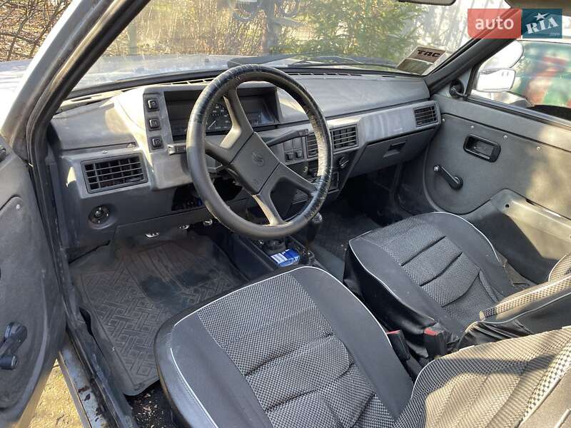 Хэтчбек ЗАЗ 1102 Таврия-Нова 2004 в Запорожье