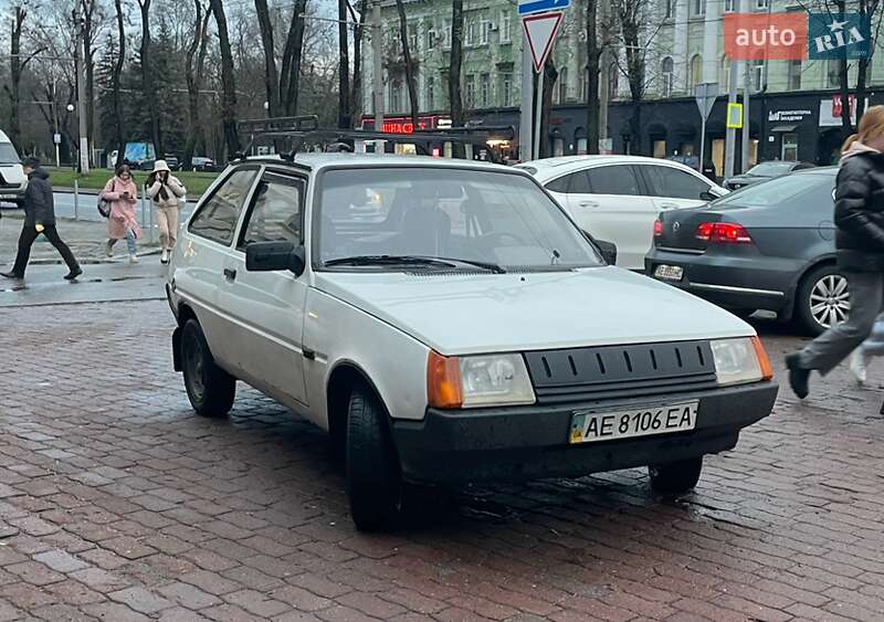 Хэтчбек ЗАЗ 1102 Таврия-Нова 2005 в Днепре фото 3 Хэтчбек ЗАЗ 1102 Таврия-Нова 2005 в Днепре