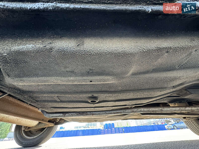 Хэтчбек ЗАЗ 1102 Таврия-Нова 2004 в Киеве