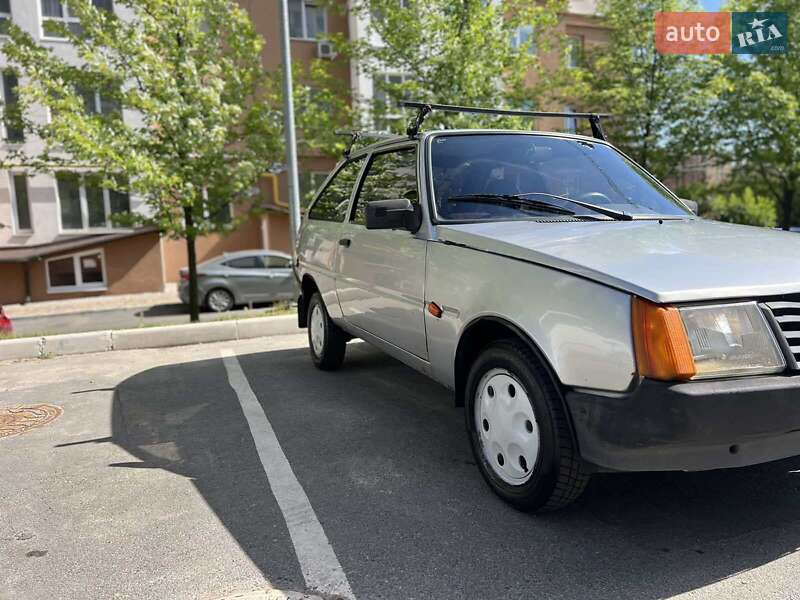 Хэтчбек ЗАЗ 1102 Таврия-Нова 1998 в Киеве