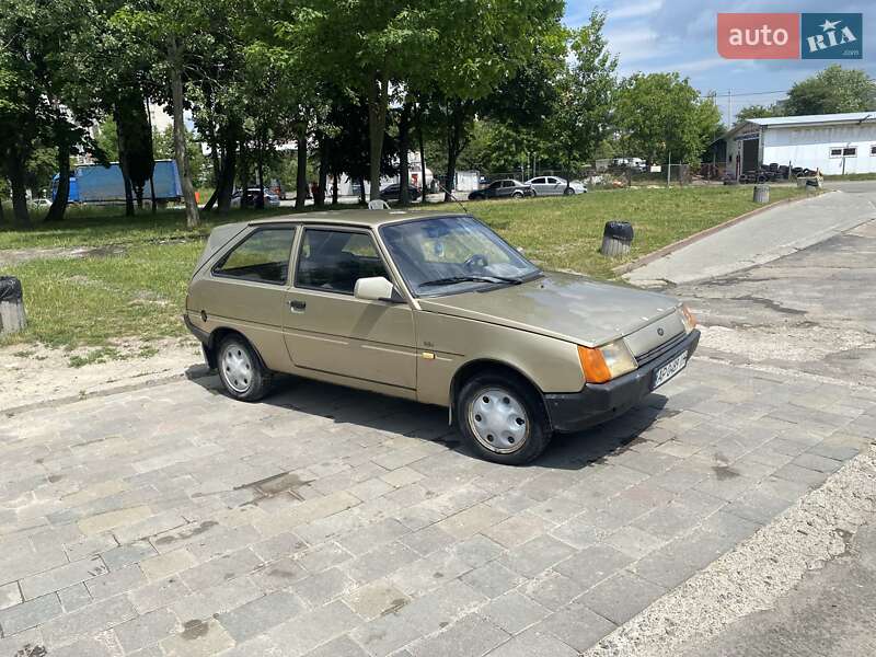 Хэтчбек ЗАЗ 1102 Таврия-Нова 2002 в Львове