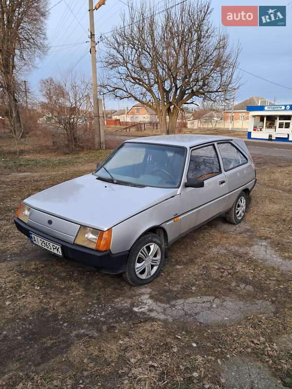 Хэтчбек ЗАЗ 1102 Таврия-Нова 2004 в 
