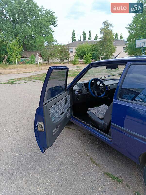 Хэтчбек ЗАЗ 1102 Таврия-Нова 2003 в Кропивницком фото 7 Хэтчбек ЗАЗ 1102 Таврия-Нова 2003 в Кропивницком
