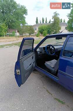 Хэтчбек ЗАЗ 1102 Таврия-Нова 2003 в 