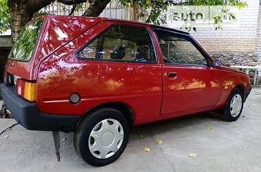 Хетчбек ЗАЗ 1102 Таврія-Нова 2006 в 