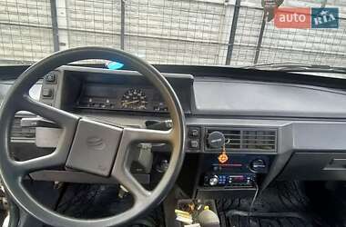 Хэтчбек ЗАЗ 1102 Таврия-Нова 2002 в 