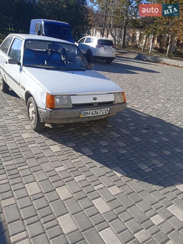 Хэтчбек ЗАЗ 1102 Таврия-Нова 1998 в Белгороде-Днестровском