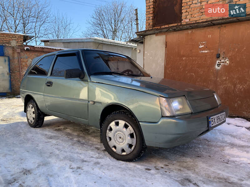 ЗАЗ 1102 Таврия-Нова 2000