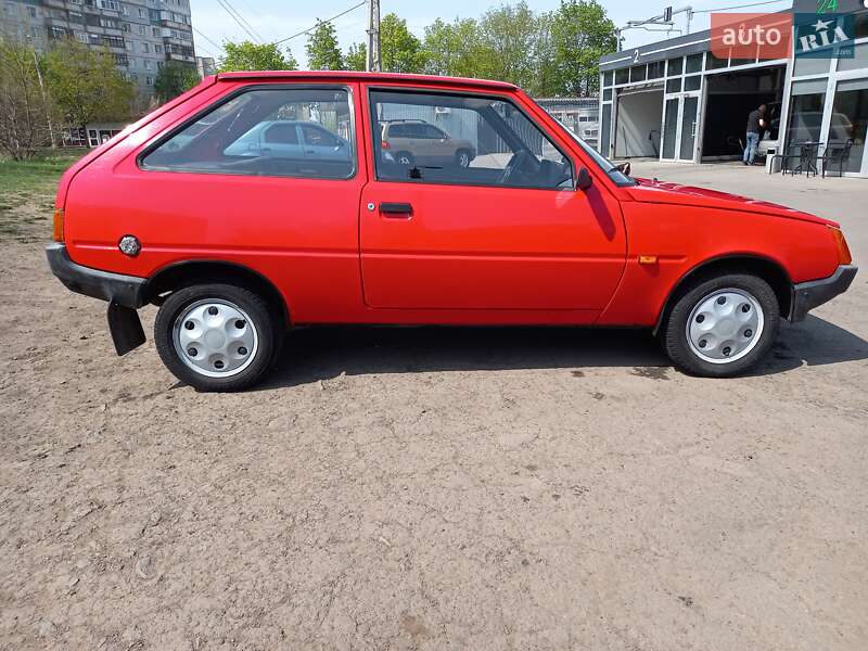 Хетчбек ЗАЗ 1102 Таврія-Нова 2001 в Краматорську