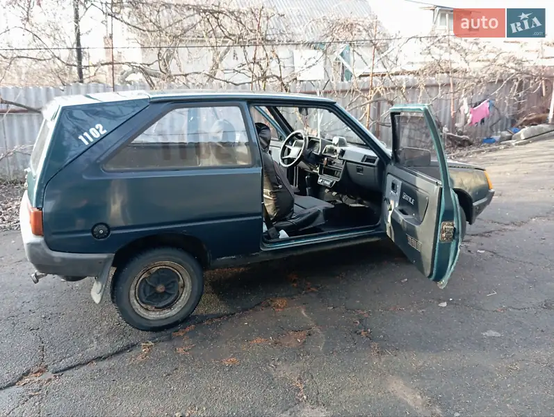 Хэтчбек ЗАЗ 1102 Таврия-Нова 2004 в 