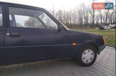 Хэтчбек ЗАЗ 1102 Таврия-Нова 2004 в 