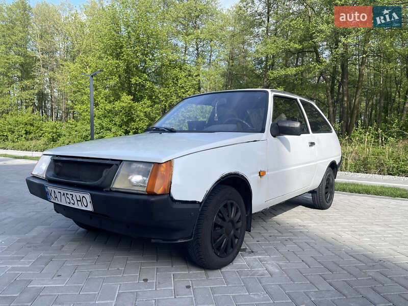 Хэтчбек ЗАЗ 1102 Таврия-Нова 2006 в 