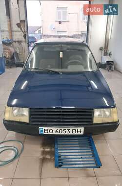 Хэтчбек ЗАЗ 1102 Таврия-Нова 2002 в 