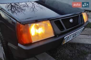 Хэтчбек ЗАЗ 1102 Таврия-Нова 2004 в 