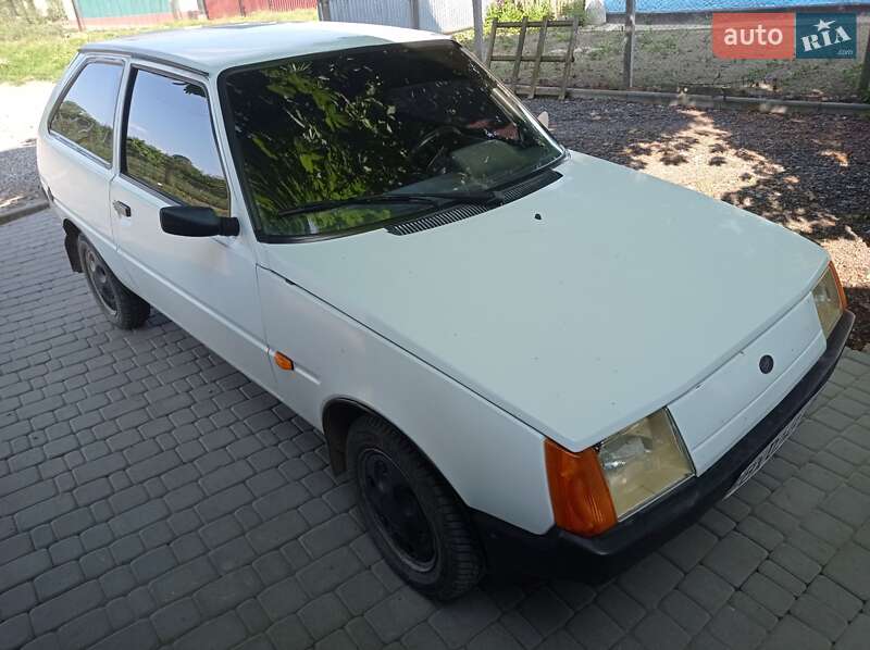 Хэтчбек ЗАЗ 1102 Таврия-Нова 2004 в Старой Синяве