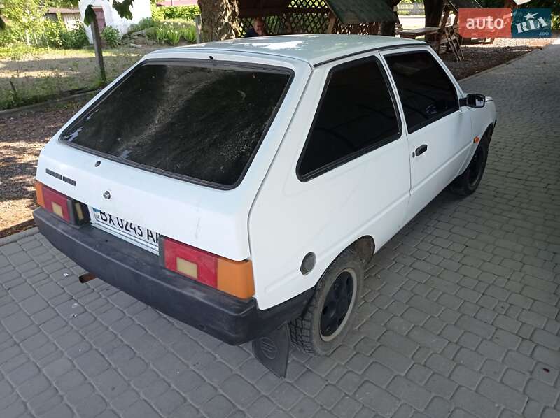Хэтчбек ЗАЗ 1102 Таврия-Нова 2004 в Старой Синяве