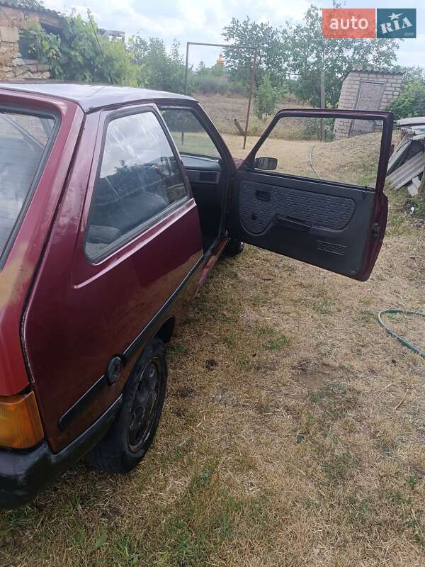 Хэтчбек ЗАЗ 1102 Таврия-Нова 1999 в Николаеве фото 5 Хэтчбек ЗАЗ 1102 Таврия-Нова 1999 в Николаеве
