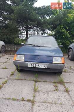 Хетчбек ЗАЗ 1102 Таврія-Нова 2002 в  фото 2 Хетчбек ЗАЗ 1102 Таврія-Нова 2002 в