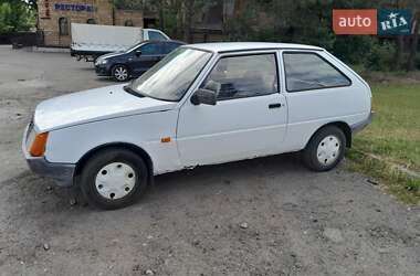 Хэтчбек ЗАЗ 1102 Таврия-Нова 2001 в 