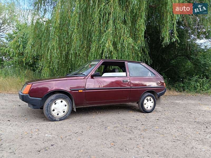 Хетчбек ЗАЗ 1102 Таврія-Нова 2006 в 
