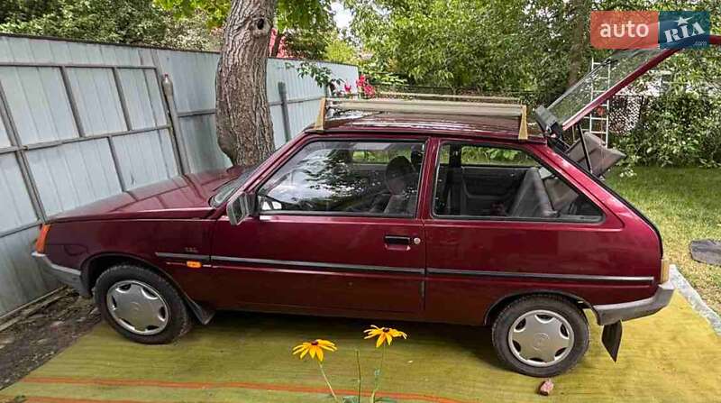 Хэтчбек ЗАЗ 1102 Таврия-Нова 2001 в Киеве