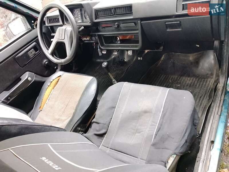 Хэтчбек ЗАЗ 1102 Таврия-Нова 1998 в Обухове