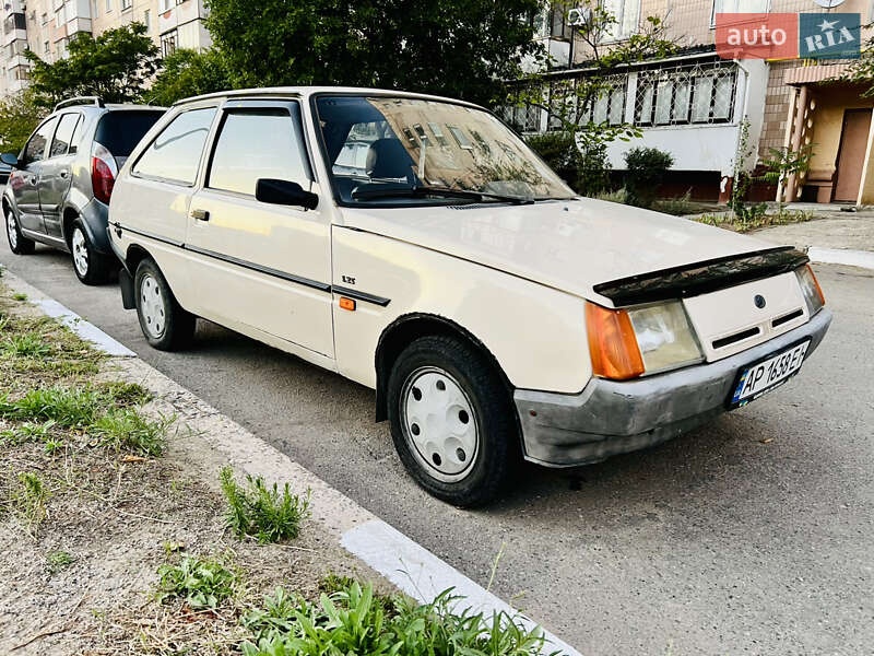 Хэтчбек ЗАЗ 1102 Таврия-Нова 2003 в 