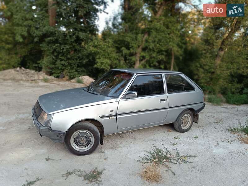 Хэтчбек ЗАЗ 1102 Таврия-Нова 1998 в 