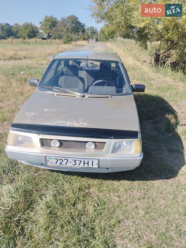 Хэтчбек ЗАЗ 1102 Таврия-Нова 2002 в Вознесенске