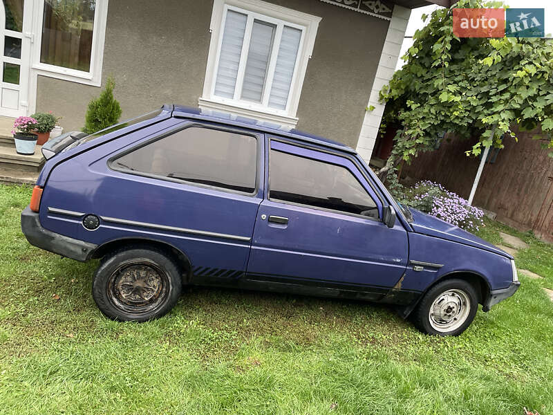 Хэтчбек ЗАЗ 1102 Таврия-Нова 2003 в Черновцах