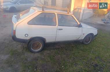 Хэтчбек ЗАЗ 1102 Таврия-Нова 2000 в 