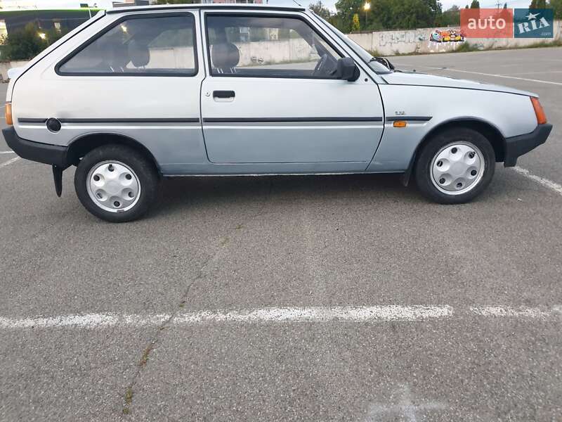 Хетчбек ЗАЗ 1102 Таврія-Нова 2004 в Києві