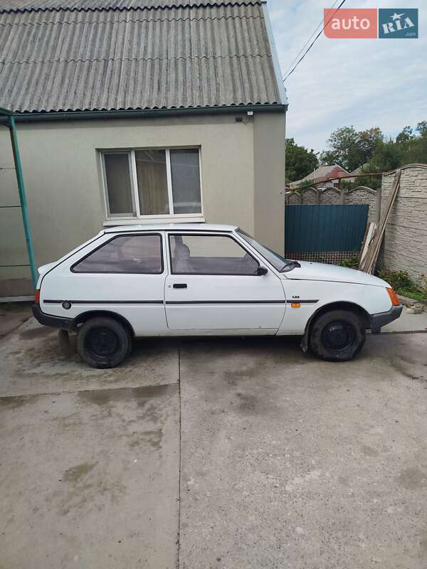 Хетчбек ЗАЗ 1102 Таврія-Нова 2004 в Дніпрі фото 3 Хетчбек ЗАЗ 1102 Таврія-Нова 2004 в Дніпрі