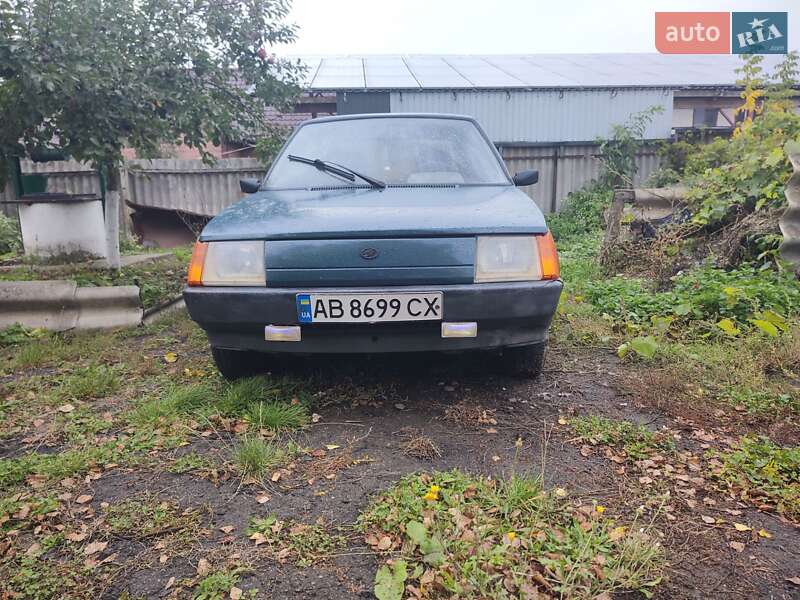 Хэтчбек ЗАЗ 1102 Таврия-Нова 2005 в 