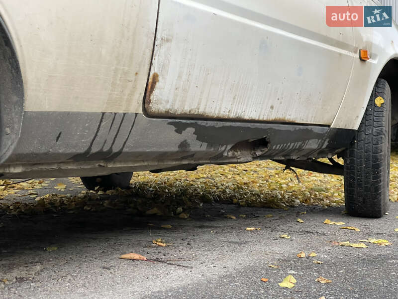 Хетчбек ЗАЗ 1102 Таврія-Нова 2003 в Чернівцях фото 5 Хетчбек ЗАЗ 1102 Таврія-Нова 2003 в Чернівцях