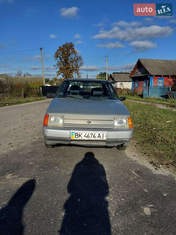 Хэтчбек ЗАЗ 1102 Таврия-Нова 2007 в Дубровице фото Хэтчбек ЗАЗ 1102 Таврия-Нова 2007 в Дубровице