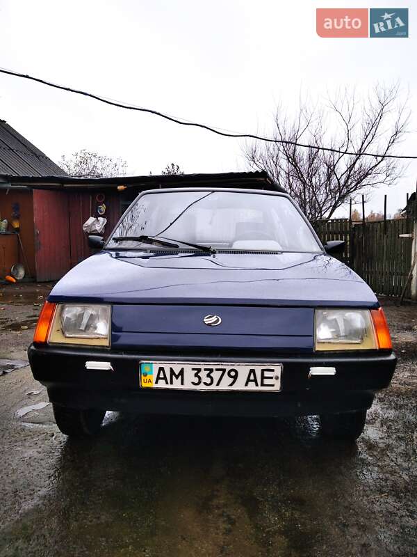 Хэтчбек ЗАЗ 1102 Таврия-Нова 2003 в Емильчине