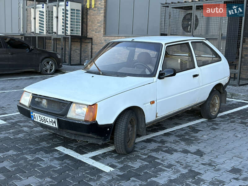 Хэтчбек ЗАЗ 1102 Таврия-Нова 2000 в Киеве