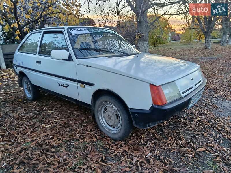 Хетчбек ЗАЗ 1102 Таврія-Нова 1999 в Синельниковому фото 4 Хетчбек ЗАЗ 1102 Таврія-Нова 1999 в Синельниковому