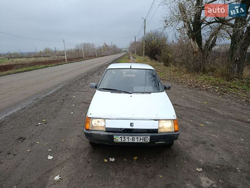 Хетчбек ЗАЗ 1102 Таврія-Нова 2001 в Новомиколаївці фото 4 Хетчбек ЗАЗ 1102 Таврія-Нова 2001 в Новомиколаївці