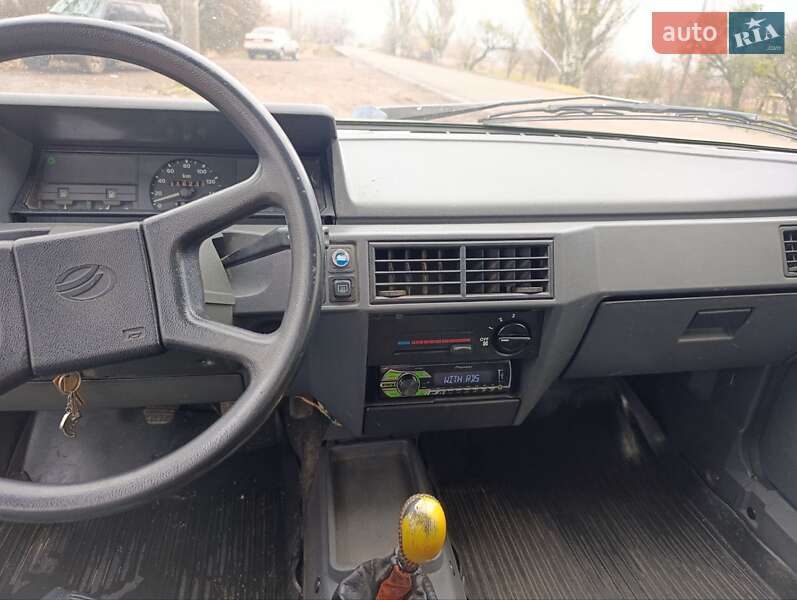 Хетчбек ЗАЗ 1102 Таврія-Нова 2001 в Новомиколаївці фото 18 Хетчбек ЗАЗ 1102 Таврія-Нова 2001 в Новомиколаївці