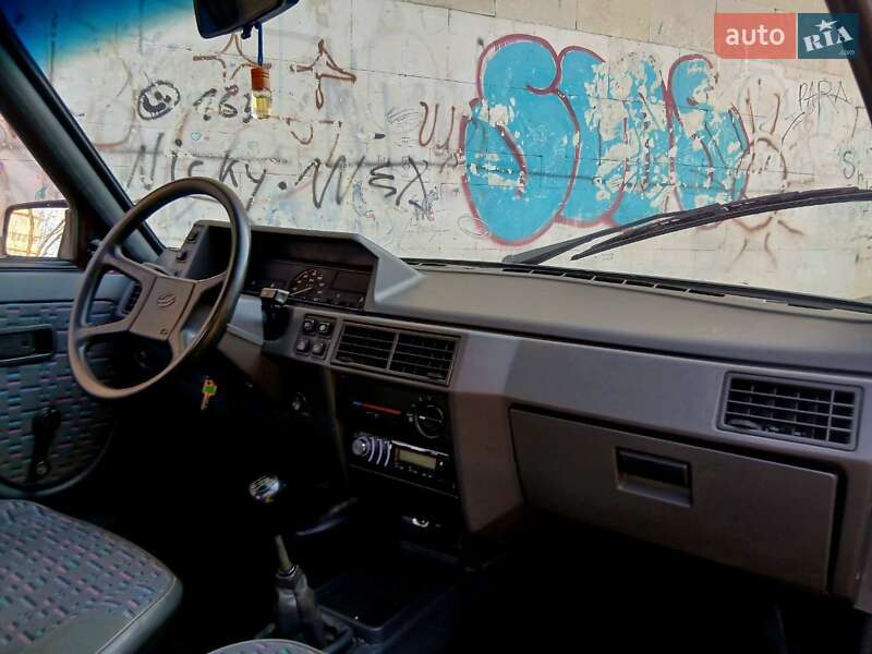 Хетчбек ЗАЗ 1102 Таврія-Нова 1999 в Києві