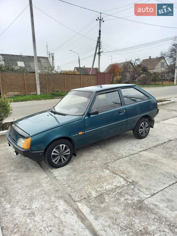 Хэтчбек ЗАЗ 1102 Таврия-Нова 2001 в Запорожье фото 9 Хэтчбек ЗАЗ 1102 Таврия-Нова 2001 в Запорожье